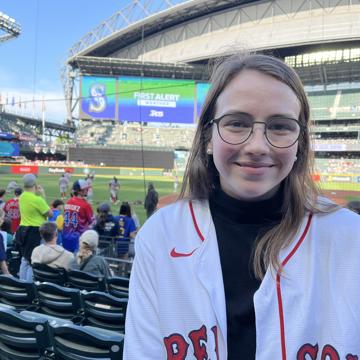 Katherine Hahn profile photo