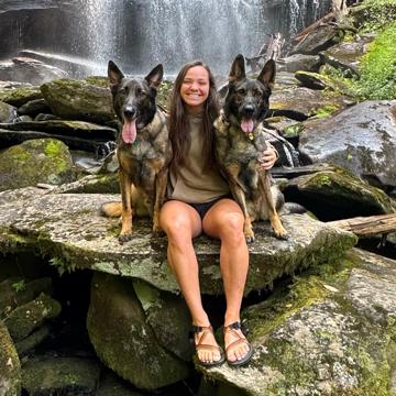 Kaylee Russell profile photo