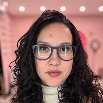 Flavia Alvim profile photo