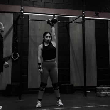 Luz Manzo profile photo