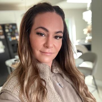 Helen Richardson profile photo