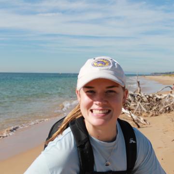 Poppy Holmes profile photo