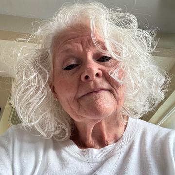 Tanya Longaker profile photo