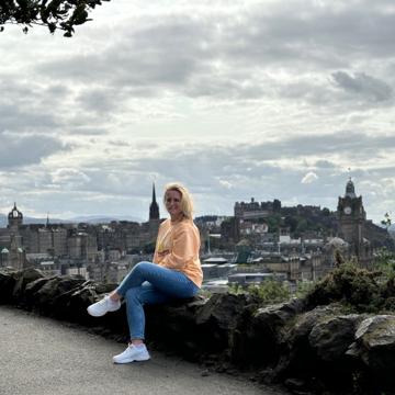 Jennifer Stutzinger profile photo