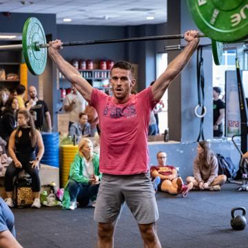 László Makuvek profile photo