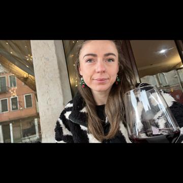 Charlotte Lee profile photo