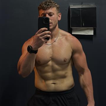 Dominic Vicary profile photo