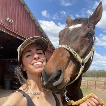Crissy Santillano profile photo