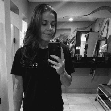 Thais Carvalho profile photo