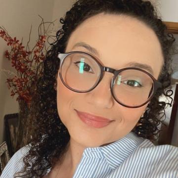 Livia Faria profile photo