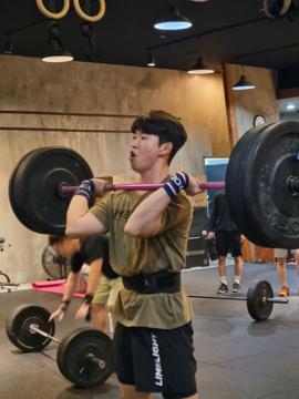 JOONYOUNG LEE profile photo