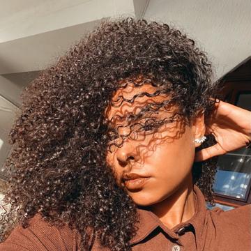 Carolina Olegario profile photo