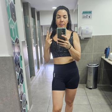 Emilia Lou profile photo