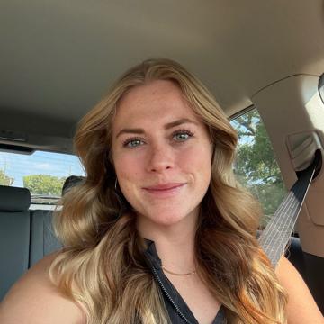 Elena Dyer profile photo