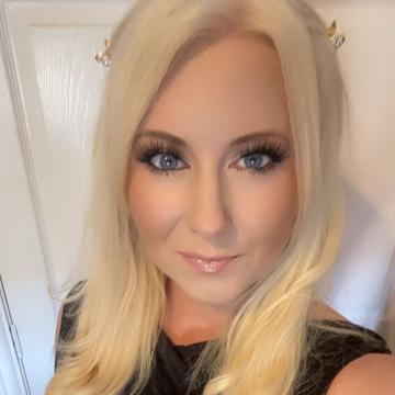 CHRISTINE Wilson profile photo