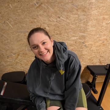 Angela Hug profile photo