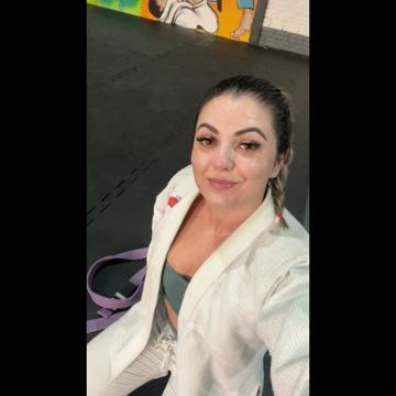 Letícia Correa profile photo