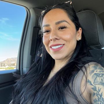 Julia Julia flores profile photo