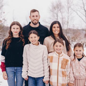 Caitlin Tucker profile photo