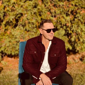 Nicholas Papadakis-Schneider profile photo