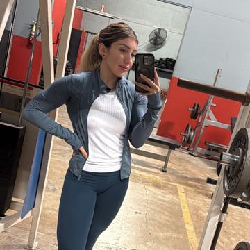 Rosanna Cavazos profile photo