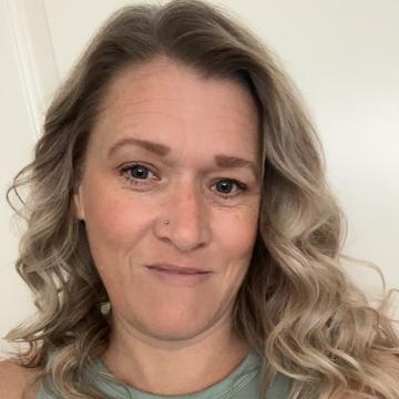 April Ricker profile photo