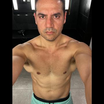 Adel Fernandez profile photo