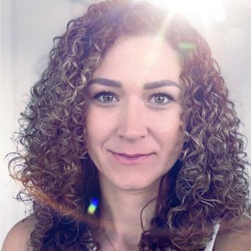 Adela Rehakova profile photo