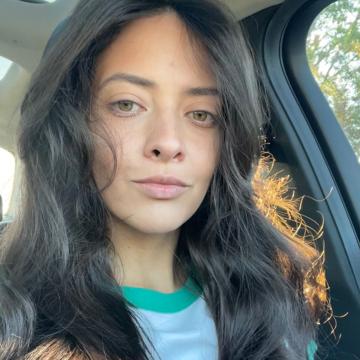 Alejandra Pino profile photo