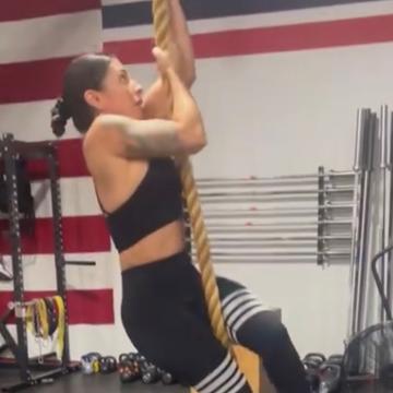 crystal hernandez profile photo