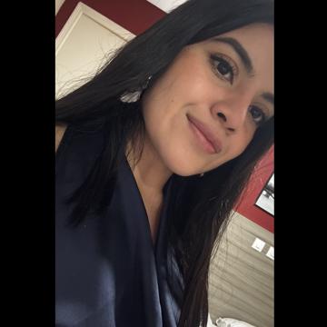 Yesenia Flores profile photo
