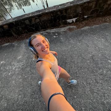 Lydia Burton profile photo