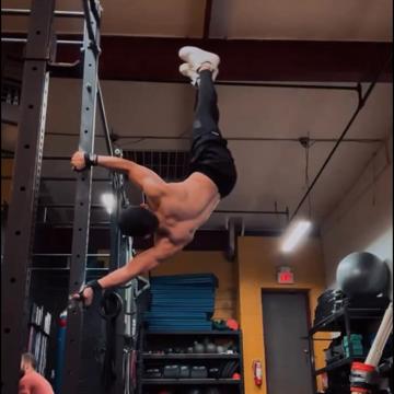 Julian Roman profile photo