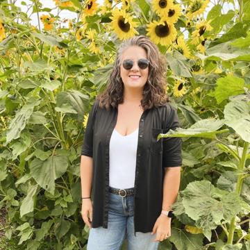 Emily Rendall-Araujo profile photo