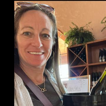 Laura Barrett profile photo