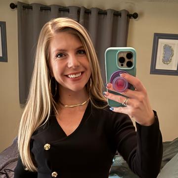 Erin Naderi profile photo